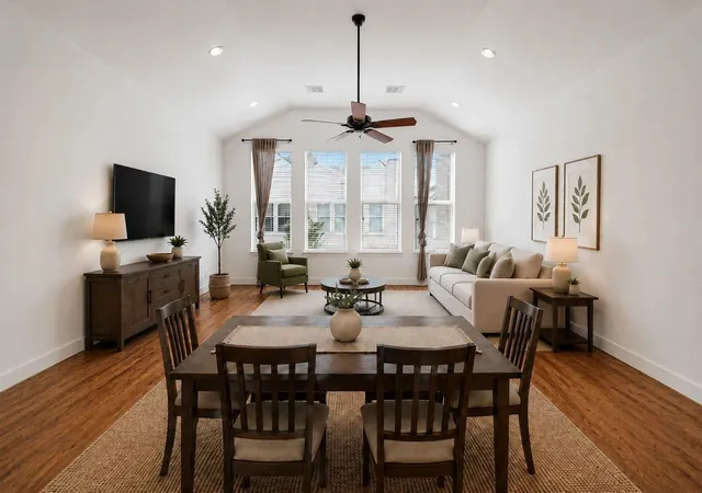 Photo 4 of Townhouse for sale at 108 Riley Ln, Houston, TX 77003 | MLS# 70427957 | Listing updated on 2026-09-03