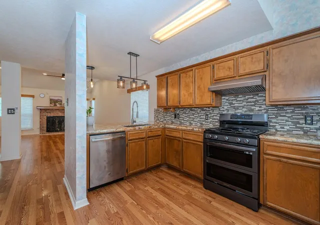 Photo 4 of Single family home for sale at 2335 Sunflower Ln, Beaumont, TX 77713 | MLS# 47514831 | Listing updated on 2026-10-02