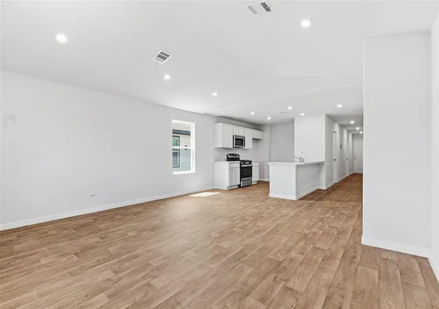 Photo 3 of Single family home for sale at 69 Rd 5102d, Cleveland, TX 77327 | MLS# 49370585 | Listing updated on 2026-10-22
