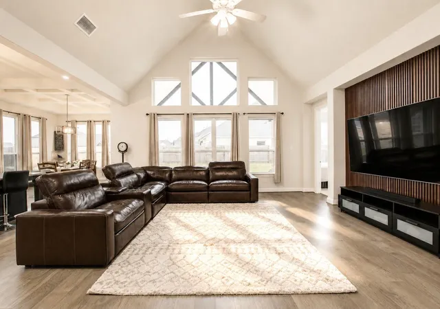 Photo 4 of Single family home for sale at 2356 Seaglass, Katy, TX 77493 | MLS# 15029389 | Listing updated on 2026-10-07