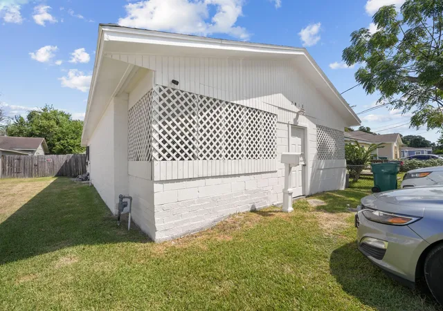Photo 3 of Multi family home for sale at 2018 Rosalee St, La Marque, TX 77568 | MLS# 14794377 | Listing updated on 2026-09-11