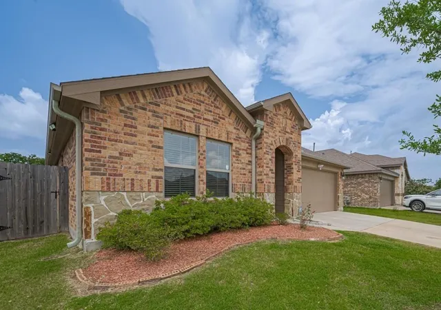 Photo 3 of Single family home for sale at 3923 Hawaiian Ct, Baytown, TX 77521 | MLS# 13173705 | Listing updated on 2026-09-09