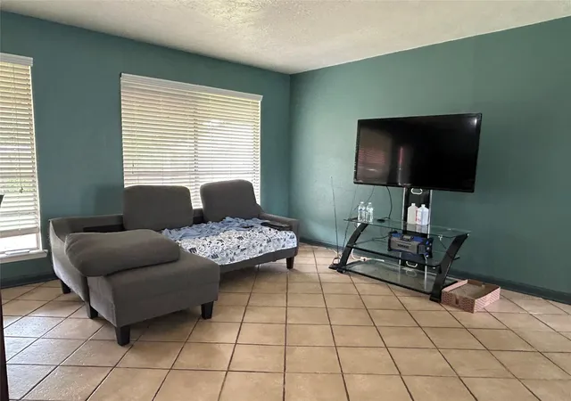 Photo 4 of Single family home for sale at 17311 Heritage Bay Dr, Webster, TX 77598 | MLS# 30588798 | Listing updated on 2026-09-19