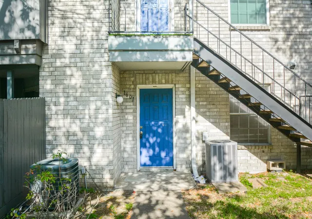Photo 4 of Condo for sale at 9700 Leawood Blvd #1601, Houston, TX 77099 | MLS# 95387044 | Listing updated on 2026-09-04