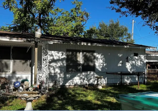 Photo 4 of Single family home for sale at 8506 Mcdade St, Houston, TX 77080 | MLS# 90045112 | Listing updated on 2026-09-01