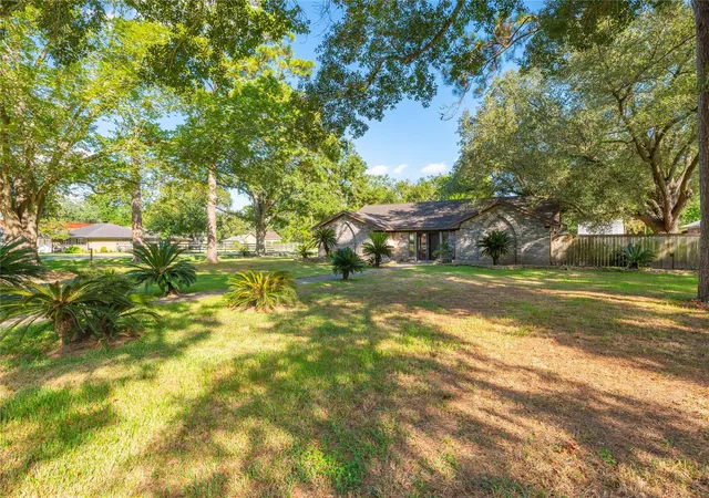 Photo 3 of Single family home for sale at 6903 Meadowlark Ln, Alvin, TX 77511 | MLS# 79230912 | Listing updated on 2026-10-07