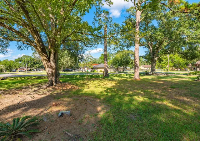 Photo 4 of Single family home for sale at 6903 Meadowlark Ln, Alvin, TX 77511 | MLS# 79230912 | Listing updated on 2026-10-07