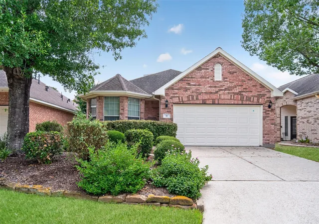 Photo 1 of Single family home for sale at 18 Arcadia Way, Conroe, TX 77384 | MLS# 76354053 | Listing updated on 2026-09-12