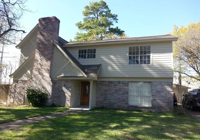 Photo 1 of Single family home for sale at 4918 Christopher Pl, Houston, TX 77066 | MLS# 5870591 | Listing updated on 2026-09-10