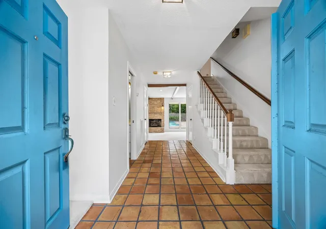 Photo 3 of Single family home for sale at 2310 Ml Lake Dr, Kingwood, TX 77339 | MLS# 79403742 | Listing updated on 2026-10-05