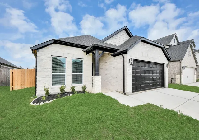 Photo 2 of Sale Pending at 24507 Broad Park Ct, Spring, TX 77373 | MLS# 10824560 | Listing updated on 2026-10-09