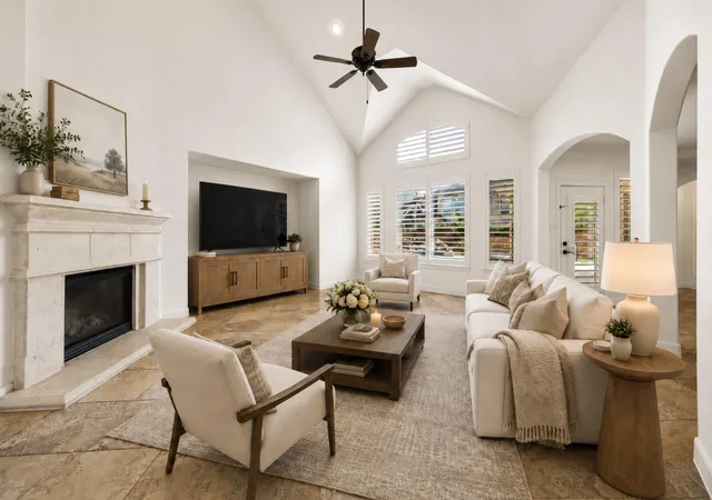 Photo 3 of Single family home for sale at 7906 Emerald Hvn Dr, Sugar Land, TX 77479 | MLS# 65535909 | Listing updated on 2026-10-07