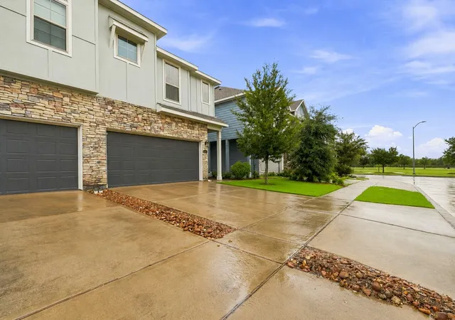 Photo 1 of Townhouse for sale at 4215 Champlain Way, Rosharon, TX 77583 | MLS# 32829318 | Listing updated on 2026-09-02