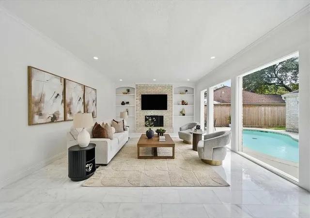 Photo 1 of Single family home for sale at 10103 Briar Forest Dr, Houston, TX 77042 | MLS# 77365185 | Listing updated on 2026-09-19