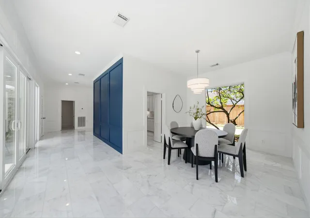Photo 3 of Single family home for sale at 10103 Briar Forest Dr, Houston, TX 77042 | MLS# 77365185 | Listing updated on 2026-09-19