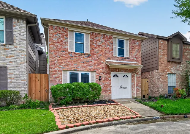 Photo 2 of Single family home for sale at 4603 Cashel Castle Dr, Houston, TX 77069 | MLS# 70803040 | Listing updated on 2026-09-04