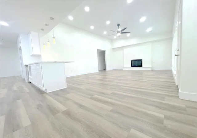 Photo 3 of Single family home for sale at 5323 Imogene St, Houston, TX 77096 | MLS# 435930 | Listing updated on 2026-09-23