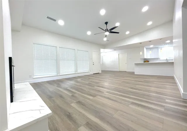 Photo 4 of Single family home for sale at 5323 Imogene St, Houston, TX 77096 | MLS# 435930 | Listing updated on 2026-09-23
