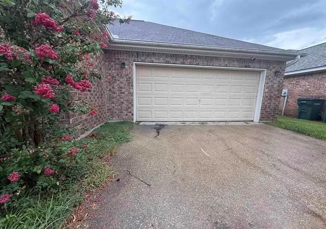 Photo 2 of Sale Pending at 8010 Torrey Pines Cir, Beaumont, TX 77707 | MLS# 16104563 | Listing updated on 2026-09-24