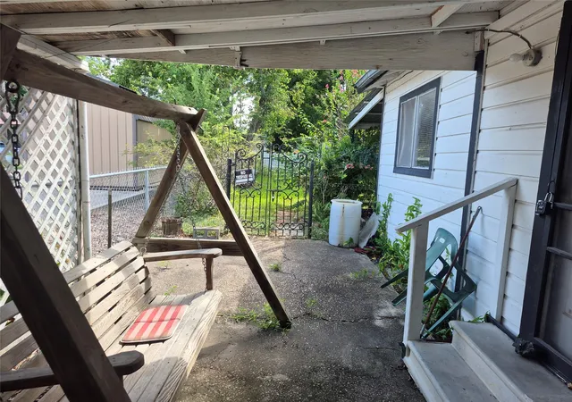 Photo 3 of Single family home for sale at 169 2nd Street, Van Vleck, TX 77482 | MLS# 68278010 | Listing updated on 2026-09-17