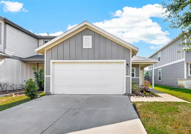 Photo 3 of Single family home for sale at 6410 Kimball Ml Ln, Houston, TX 77084 | MLS# 6747786 | Listing updated on 2026-09-15