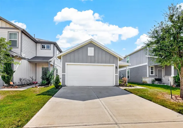 Photo 3 of Single family home for sale at 6410 Kimball Ml Ln, Houston, TX 77084 | MLS# 6747786 | Listing updated on 2026-09-15