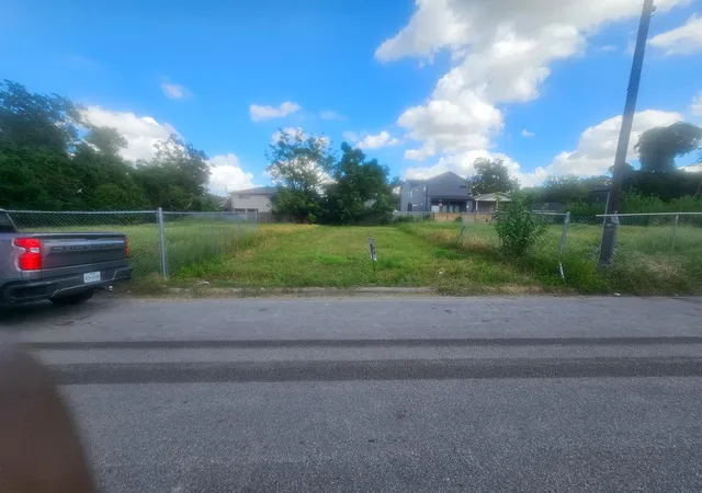 Photo 1 of Land for sale at 1309 E 31st Street, Houston, TX 77022 | MLS# 98982718 | Listing updated on 2026-09-17