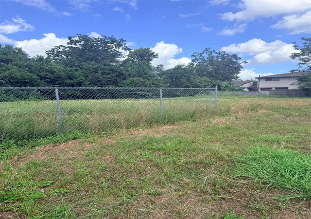 Photo 3 of Land for sale at 1309 E 31st Street, Houston, TX 77022 | MLS# 98982718 | Listing updated on 2026-09-17