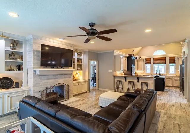 Photo 3 of Single family home for sale at 14706 Sandy Crk Dr, Houston, TX 77070 | MLS# 10227676 | Listing updated on 2026-09-11