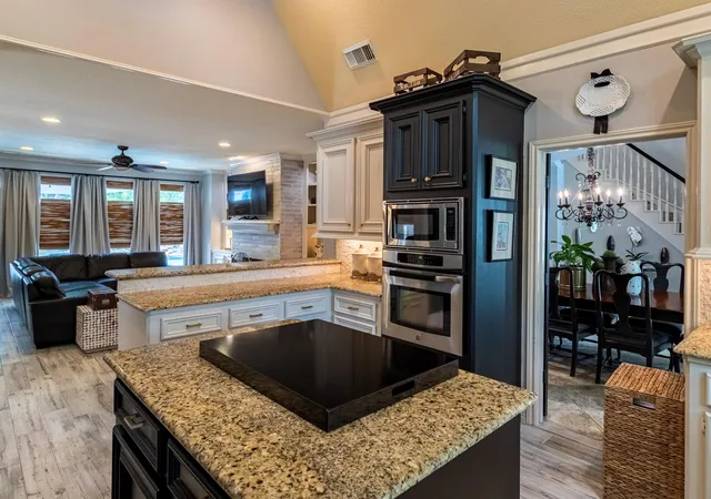 Photo 3 of Single family home for sale at 14706 Sandy Crk Dr, Houston, TX 77070 | MLS# 10227676 | Listing updated on 2026-09-11