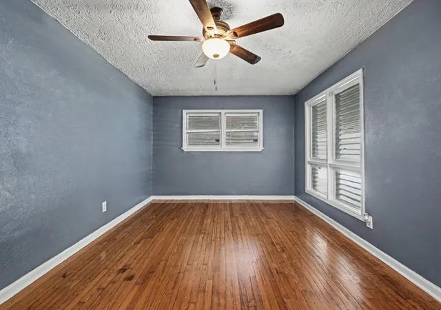 Photo 4 of Single family home for sale at 6814 Fairway Dr, Galveston, TX 77551 | MLS# 46828578 | Listing updated on 2026-10-10