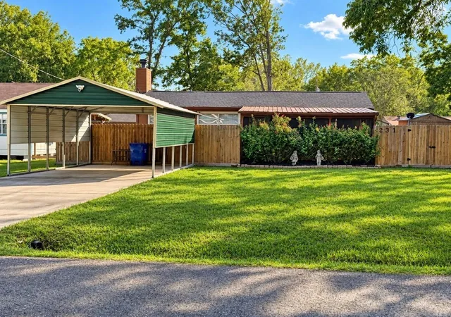 Photo 1 of Sale Pending at 231 Pine Shadows Dr, Livingston, TX 77351 | MLS# 51853331 | Listing updated on 2026-09-20
