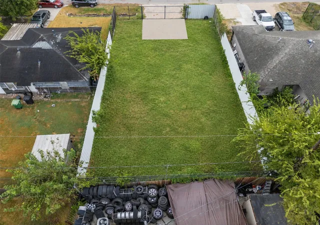 Photo 3 of Land for sale at 3222 Jarvis St, Houston, TX 77063 | MLS# 73190423 | Listing updated on 2026-09-04