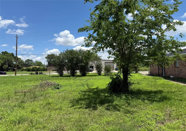 Photo 3 of Land for sale at 6530 Ledbetter St, Houston, TX 77087 | MLS# 48018314 | Listing updated on 2026-09-09