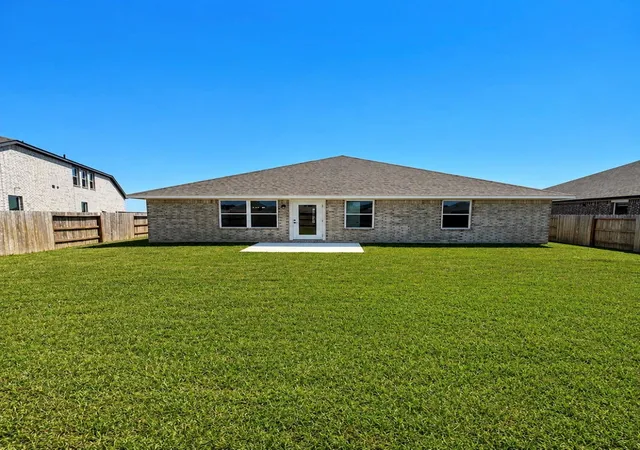 Photo 17 of Single family home for sale at 2039 Emerald Lake Trail, Dayton, TX 77535 | MLS# 22649378 | Listing updated on 2026-09-09