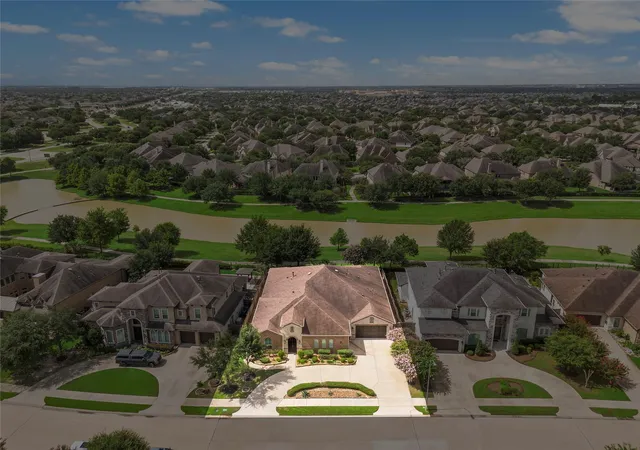 Photo 3 of Single family home for sale at 27615 Brentsprings Run Ln, Katy, TX 77494 | MLS# 55418151 | Listing updated on 2026-10-07