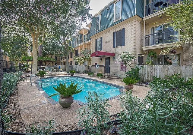 Photo 1 of Condo for sale at 4515 Briar Holw Pl #304, Houston, TX 77027 | MLS# 64667281 | Listing updated on 2026-09-01