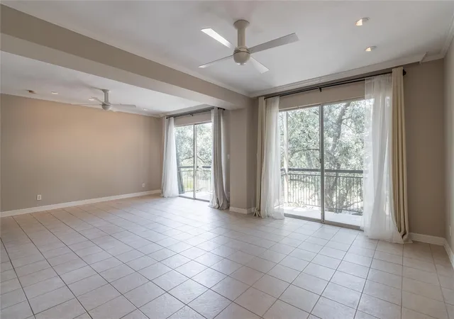 Photo 4 of Condo for sale at 4515 Briar Holw Pl #304, Houston, TX 77027 | MLS# 64667281 | Listing updated on 2026-09-01