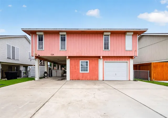 Photo 1 of Single family home for sale at 1228 Sailfish St, Hitchcock, TX 77563 | MLS# 43637830 | Listing updated on 2026-10-04