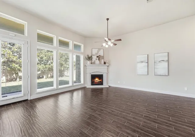 Photo 3 of Single family home for sale at 6727 Miller Shadow Ln, Sugar Land, TX 77479 | MLS# 48367695 | Listing updated on 2026-10-05