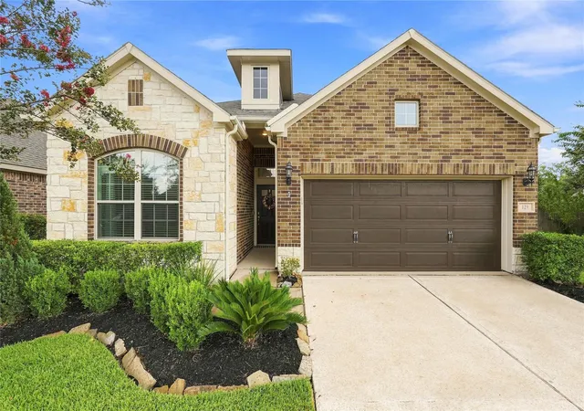 Photo 24 of Sale Pending at 129 Saddle Dr, Houston, TX 77065 | MLS# 64185000 | Listing updated on 2026-09-25
