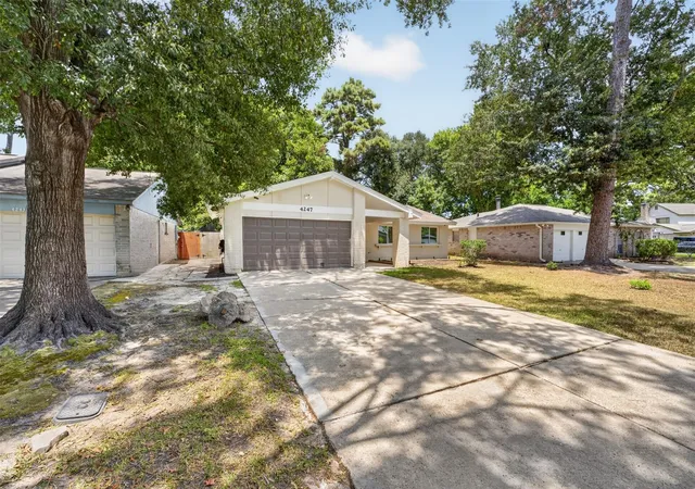 Photo 2 of Single family home for sale at 4247 Rosegate Dr, Spring, TX 77373 | MLS# 23183946 | Listing updated on 2026-10-03