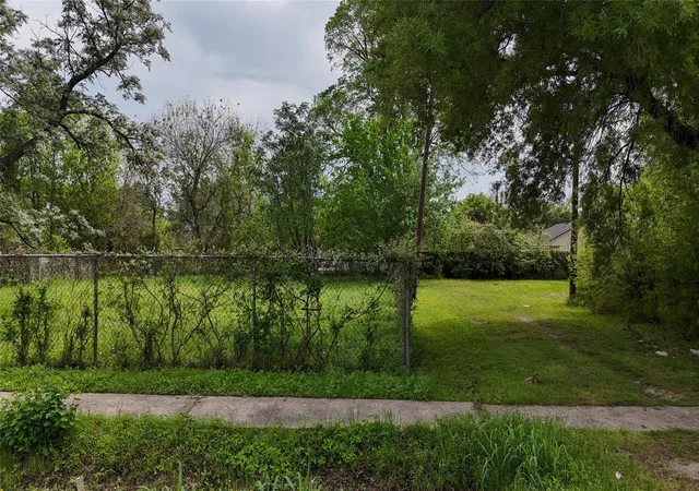 Land for sale at 0 Sam Wilson St, Houston, TX 77020 | MLS# 52971020