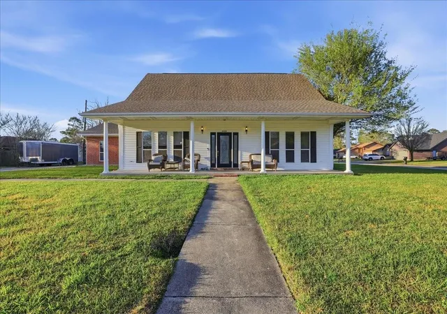 Photo 2 of Single family home for sale at 4404 Kitty Chapin Ave, Orange, TX 77632 | MLS# 5123394 | Listing updated on 2026-09-12