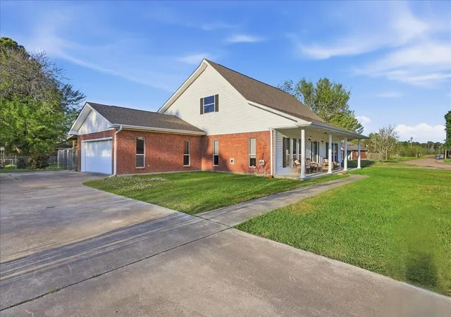 Photo 3 of Single family home for sale at 4404 Kitty Chapin Ave, Orange, TX 77632 | MLS# 5123394 | Listing updated on 2026-09-12