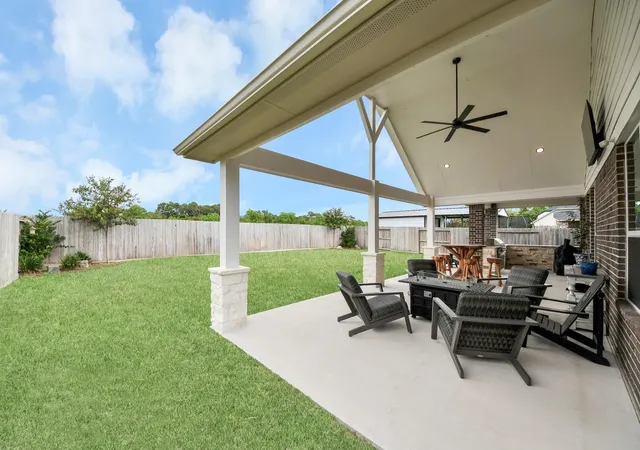 Photo 2 of Single family home for sale at 12119 Champions Forest Dr, Dayton, TX 77535 | MLS# 60118030 | Listing updated on 2026-09-26