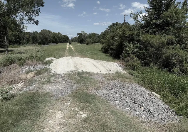 Photo 4 of Land for sale at 16 Ac Cr 321, Jewett, TX 75846 | MLS# 76719941 | Listing updated on 2026-09-08