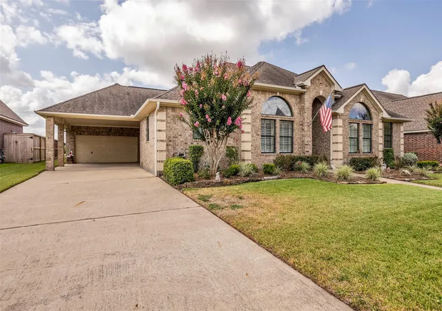 Photo 2 of Sale Pending at 1813 Mesa Verde Dr, Deer Park, TX 77536 | MLS# 54016843 | Listing updated on 2026-10-02