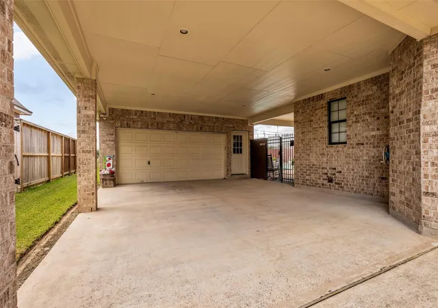 Photo 3 of Sale Pending at 1813 Mesa Verde Dr, Deer Park, TX 77536 | MLS# 54016843 | Listing updated on 2026-10-02