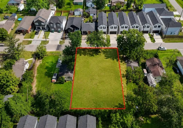 Photo 3 of Land for sale at 7982 Joy St, Houston, TX 77028 | MLS# 8937951 | Listing updated on 2026-08-31